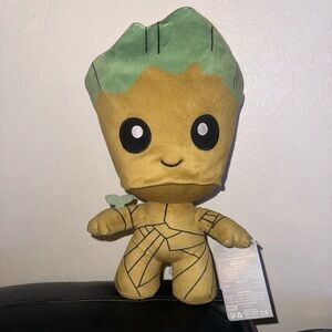 Disney Groot plush NWT